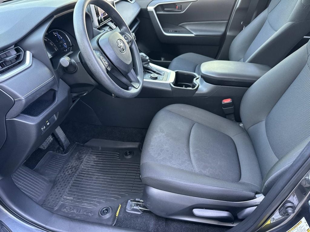 2023 Toyota RAV4 Hybrid LE