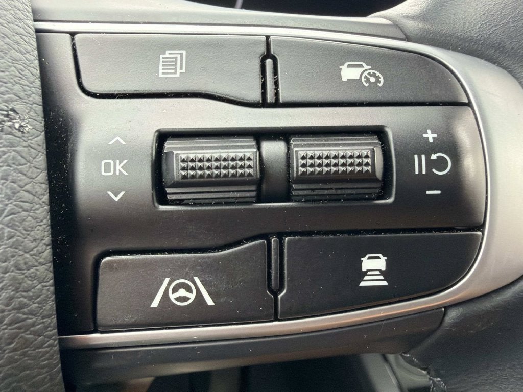 2025 Kia K5 EX