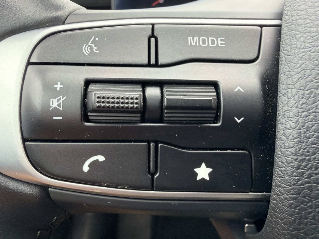 2025 Kia K5 EX