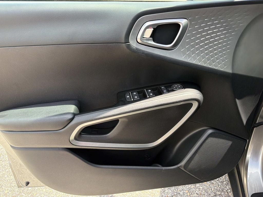 2025 Kia Soul LX Technology Package