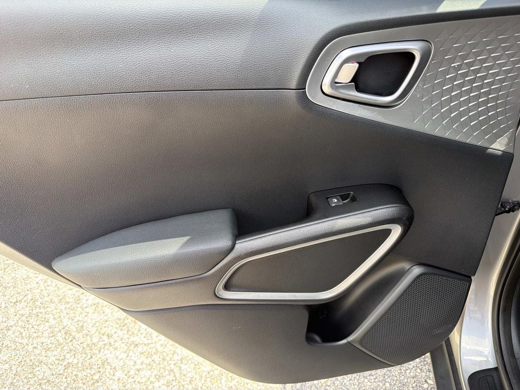 2025 Kia Soul LX Technology Package