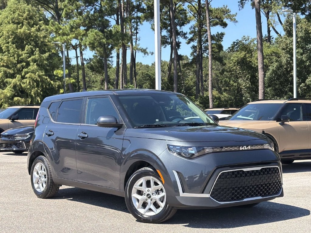 2025 Kia Soul LX Technology Package