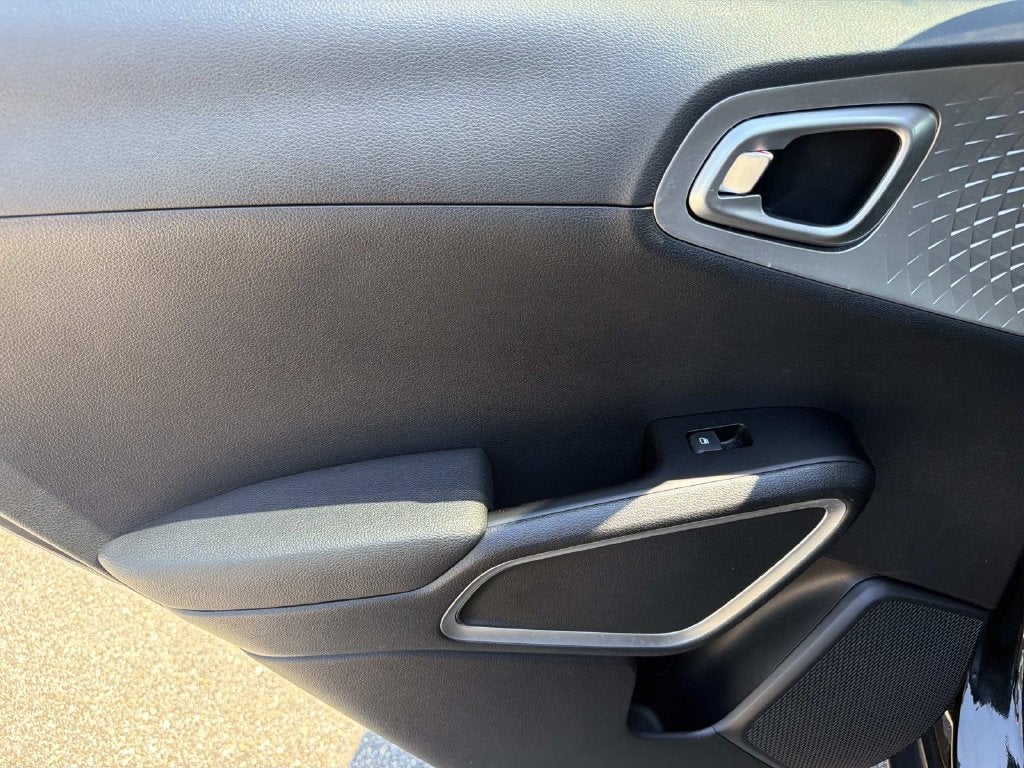 2025 Kia Soul LX Technology Package