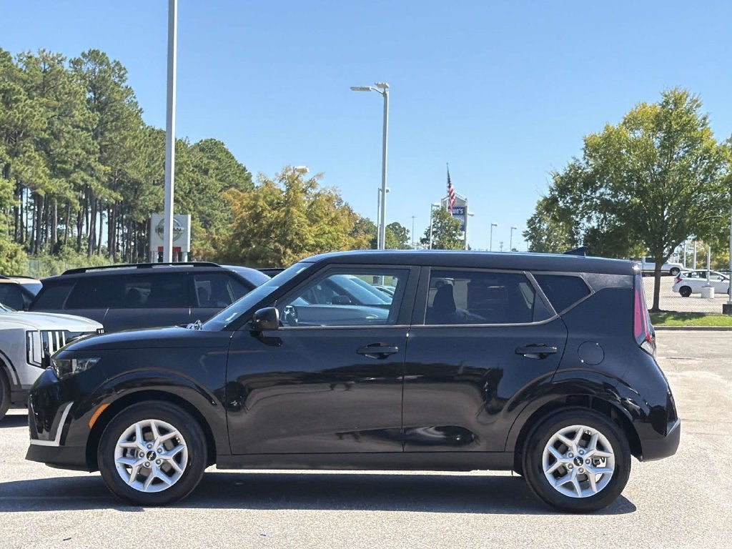 2025 Kia Soul LX Technology Package