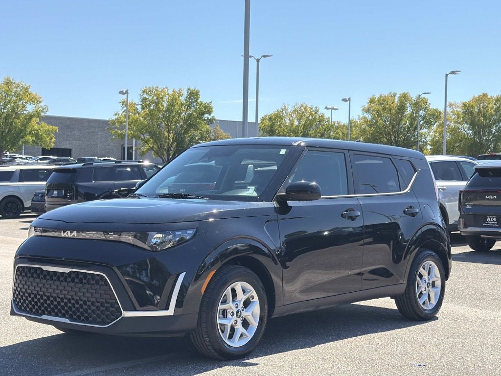 2025 Kia Soul LX Technology Package