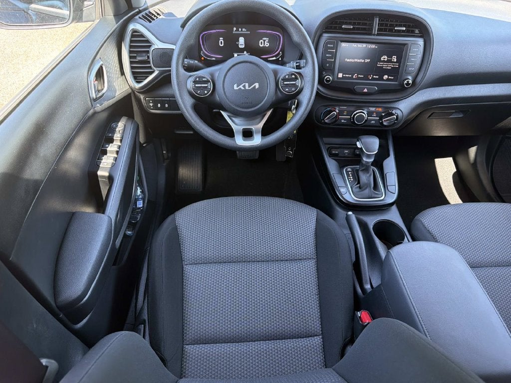 2025 Kia Soul LX Technology Package