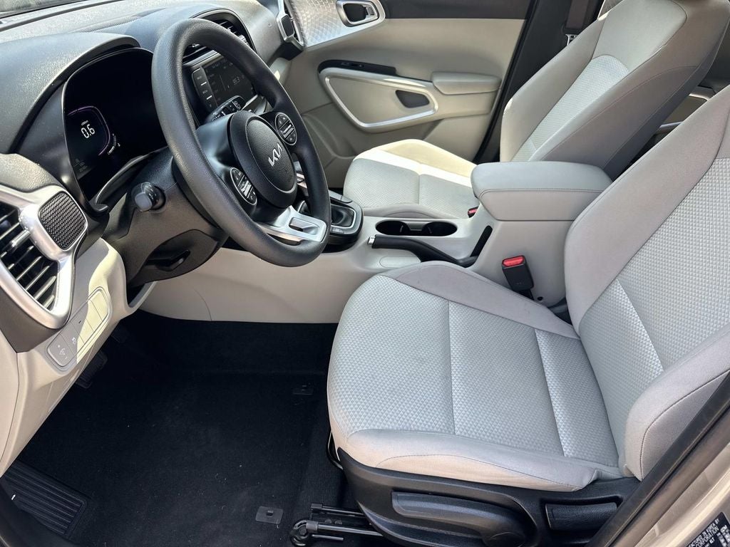 2025 Kia Soul LX Tech Package
