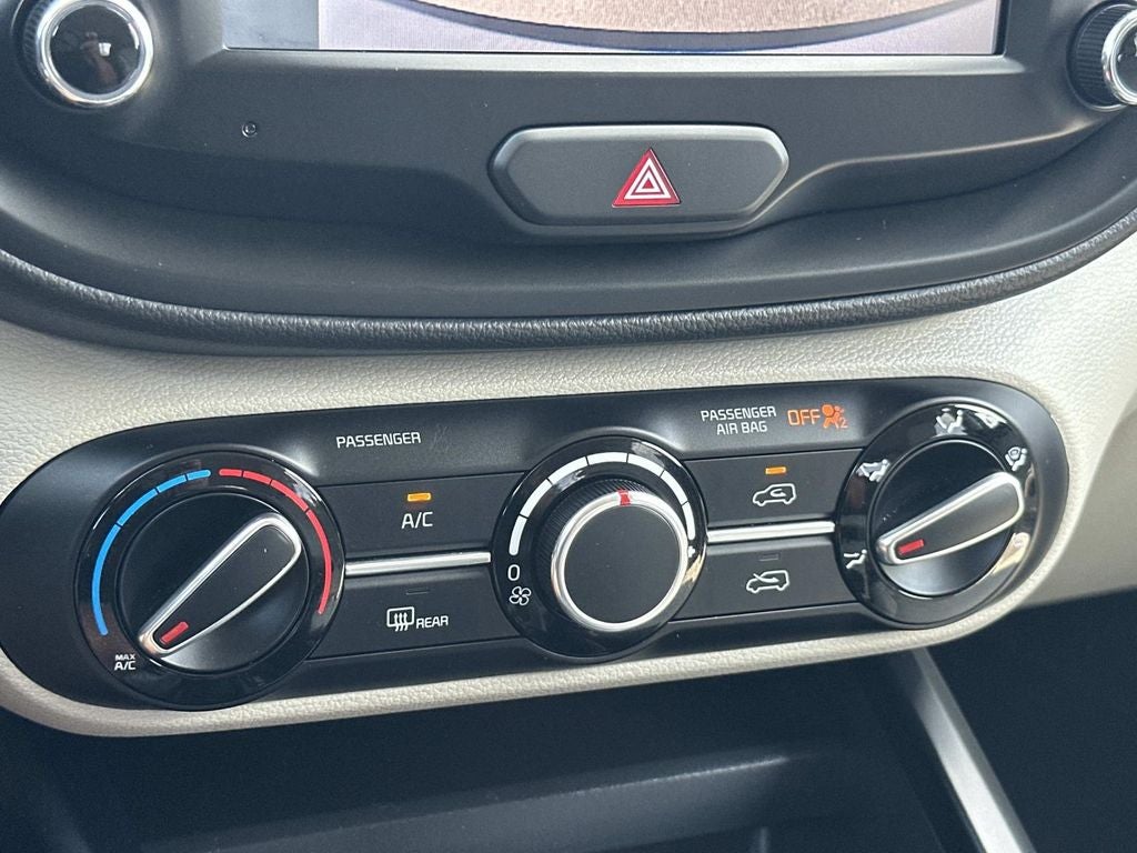 2025 Kia Soul LX Tech Package