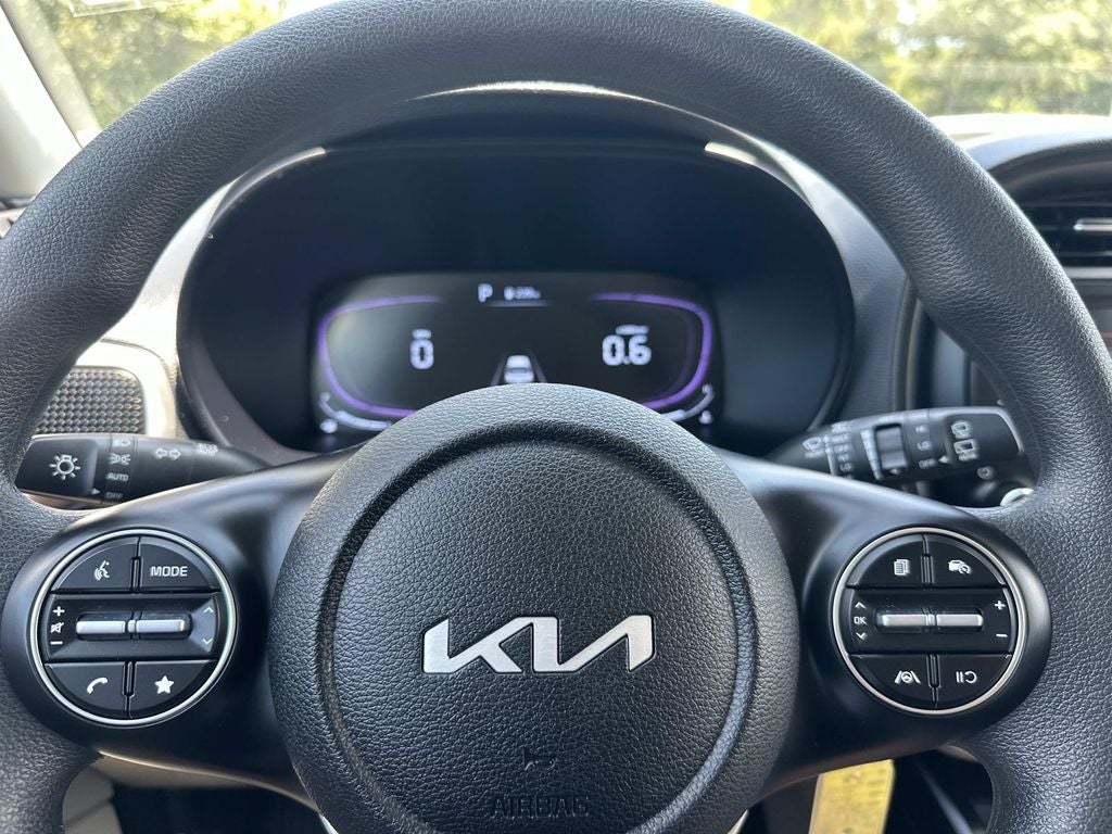 2025 Kia Soul LX Tech Package