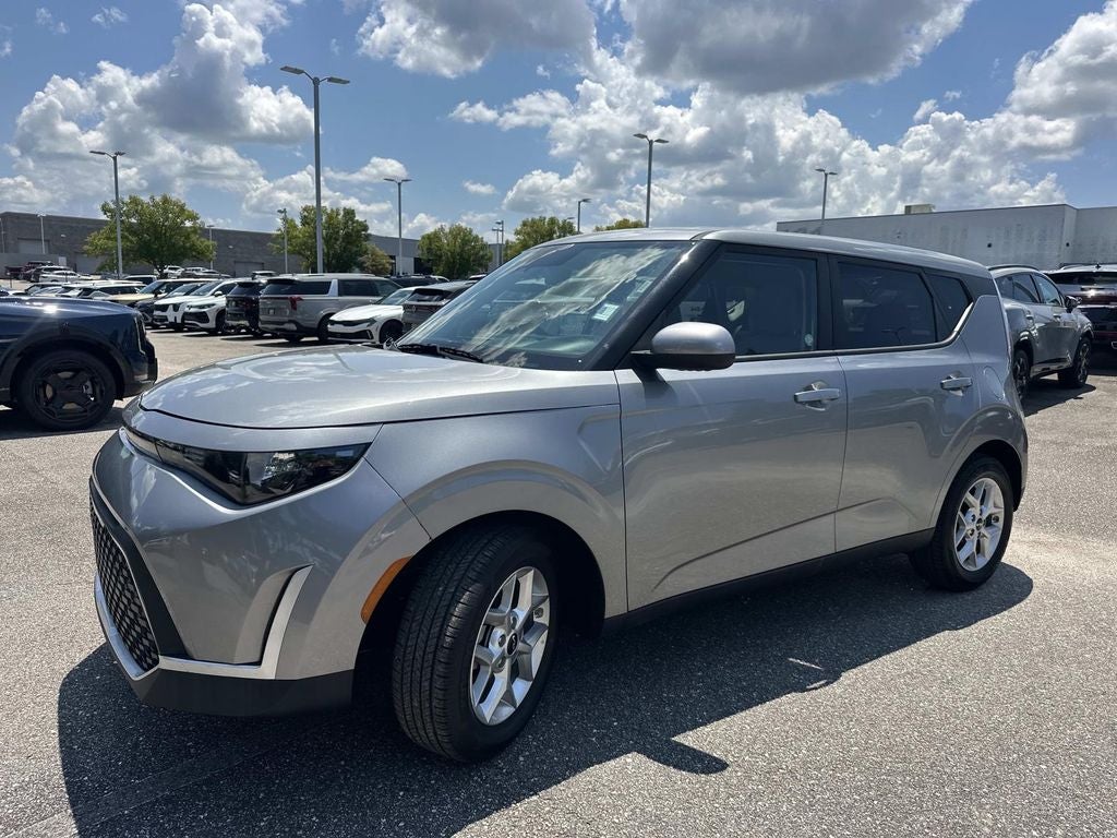 2025 Kia Soul LX Tech Package