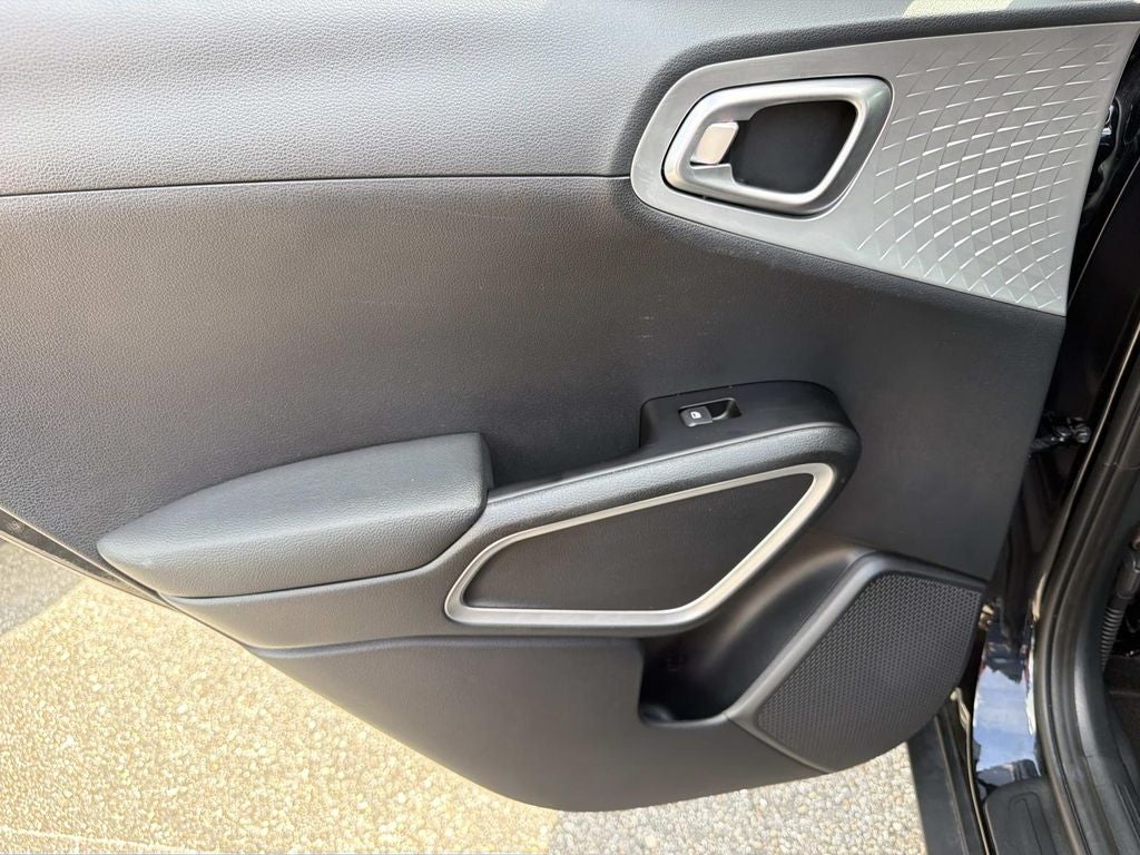 2025 Kia Soul LX Technology Package