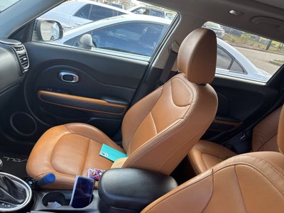 2016 Kia Soul Exclaim Premium Package