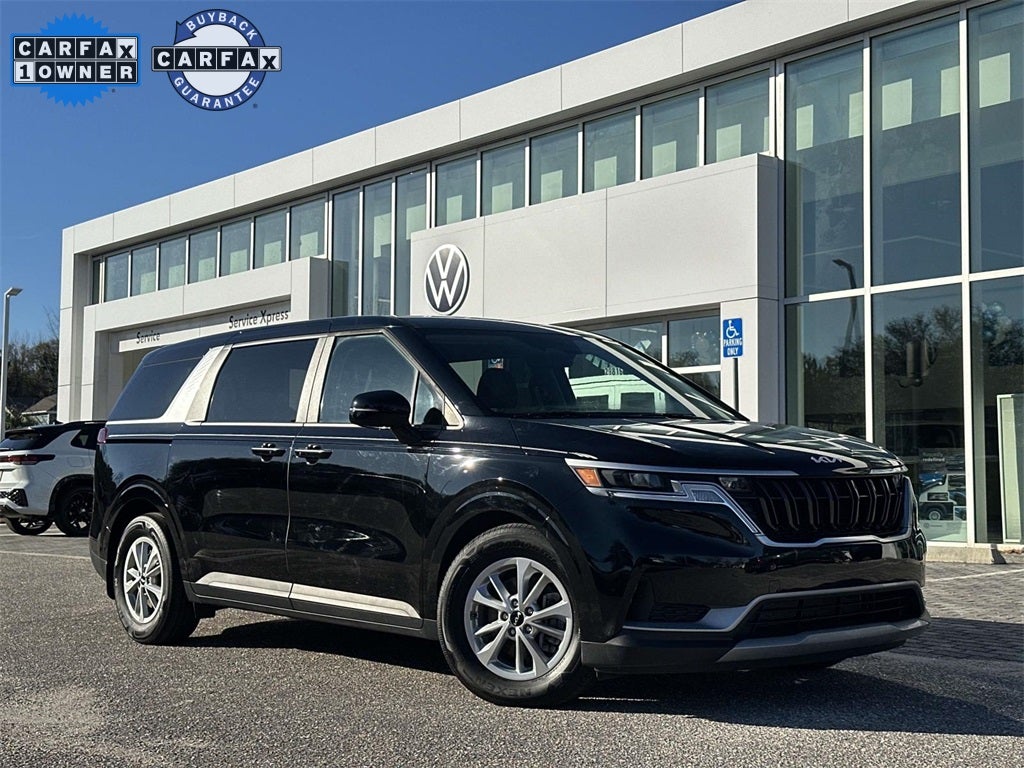 2024 Kia Carnival LX