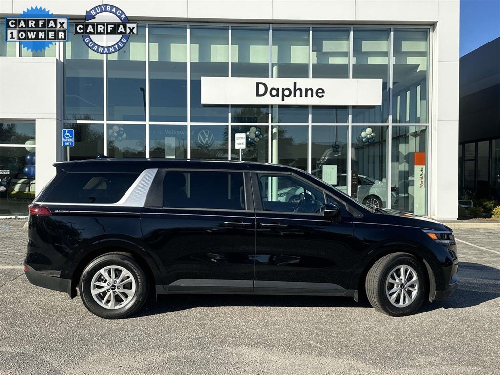 2024 Kia Carnival LX