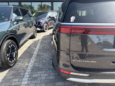 2022 Kia Carnival LXS
