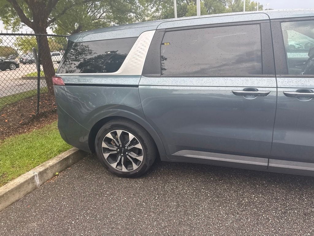 2022 Kia Carnival EX