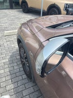 2017 INFINITI QX30 Premium
