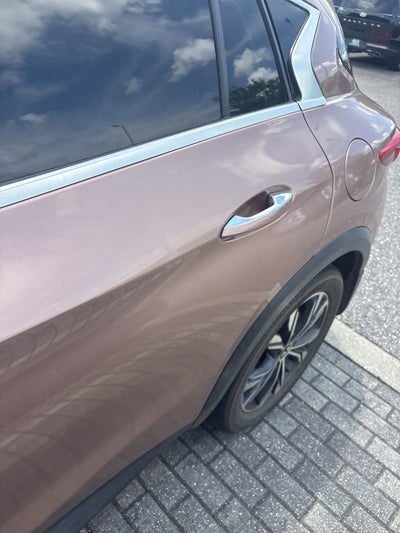 2017 INFINITI QX30 Premium