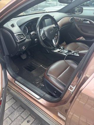 2017 INFINITI QX30 Premium
