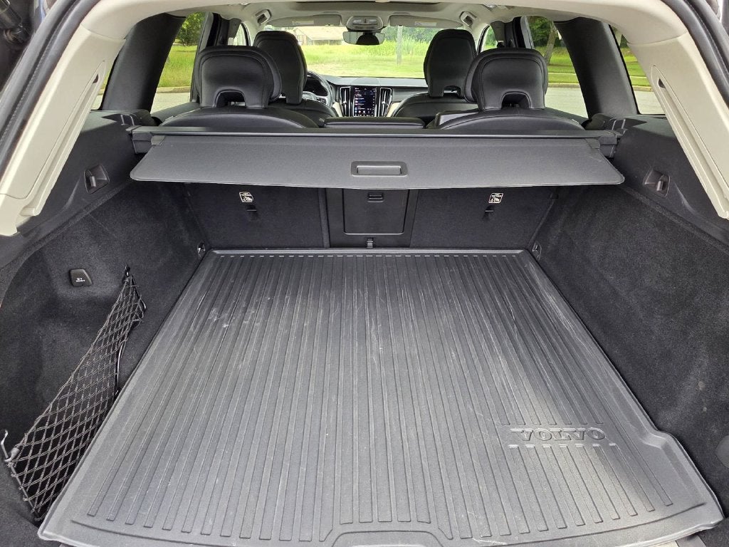 2022 Volvo XC60 B6 Inscription