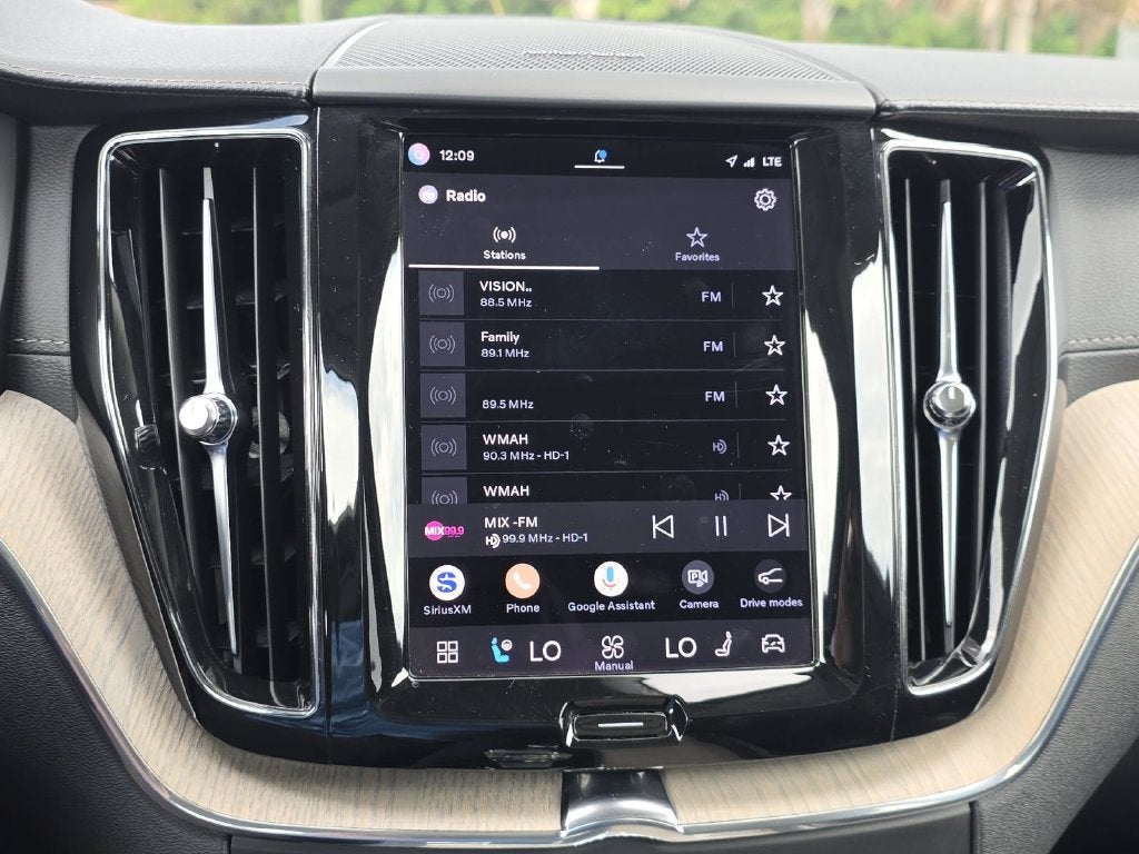 2022 Volvo XC60 B6 Inscription