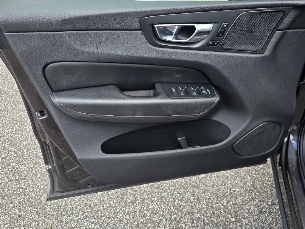 2022 Volvo XC60 B6 Inscription