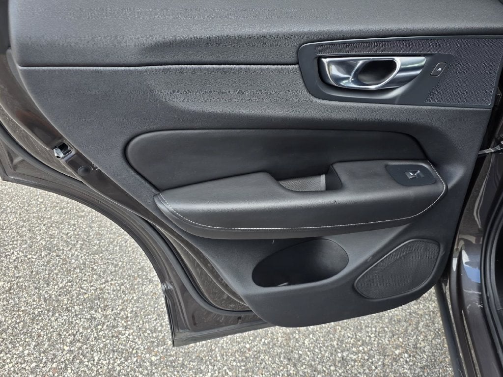 2022 Volvo XC60 B6 Inscription