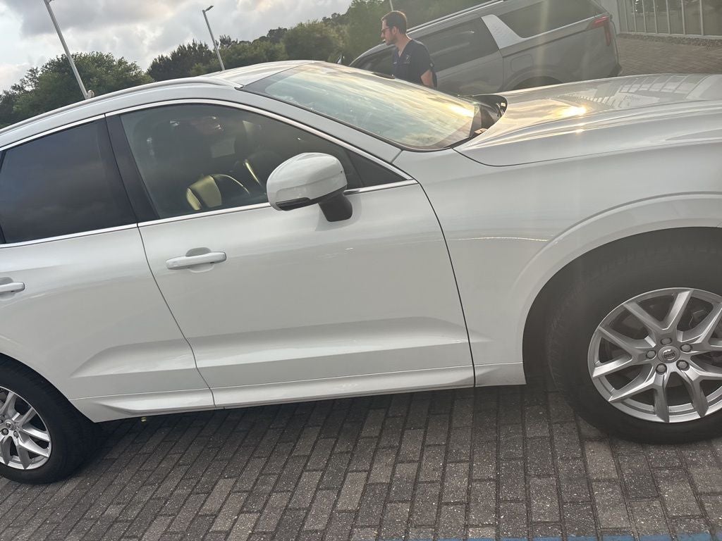 2018 Volvo XC60 T5 Momentum