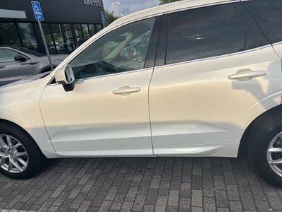 2018 Volvo XC60 T5 Momentum